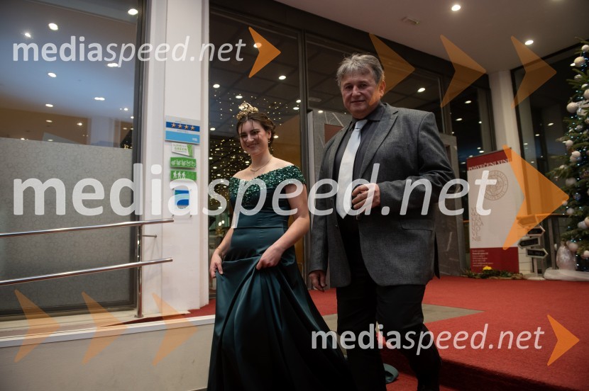  Nina  Polanec, 28. Vinska kraljica Slovenije 2025;  Dušan Rajh, Avto Rajh d.o.o. Ljutomer - Murska SobotaNina Polanec okronana za 28. Vinsko kraljico Slovenije