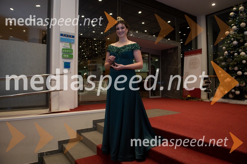  Nina  Polanec, 28. Vinska kraljica Slovenije 2025Nina Polanec okronana za 28. Vinsko kraljico Slovenije