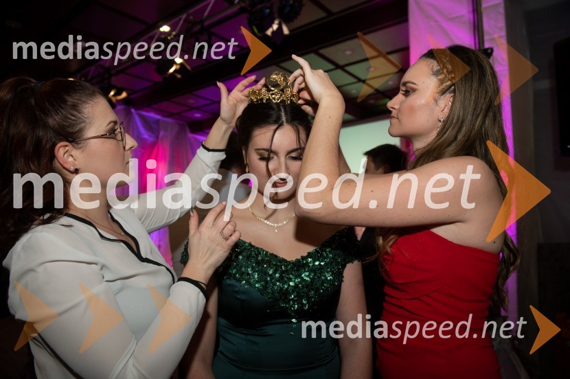  ... ;  Nina  Polanec, 28. Vinska kraljica Slovenije 2025;  ... Nina Polanec okronana za 28. Vinsko kraljico Slovenije