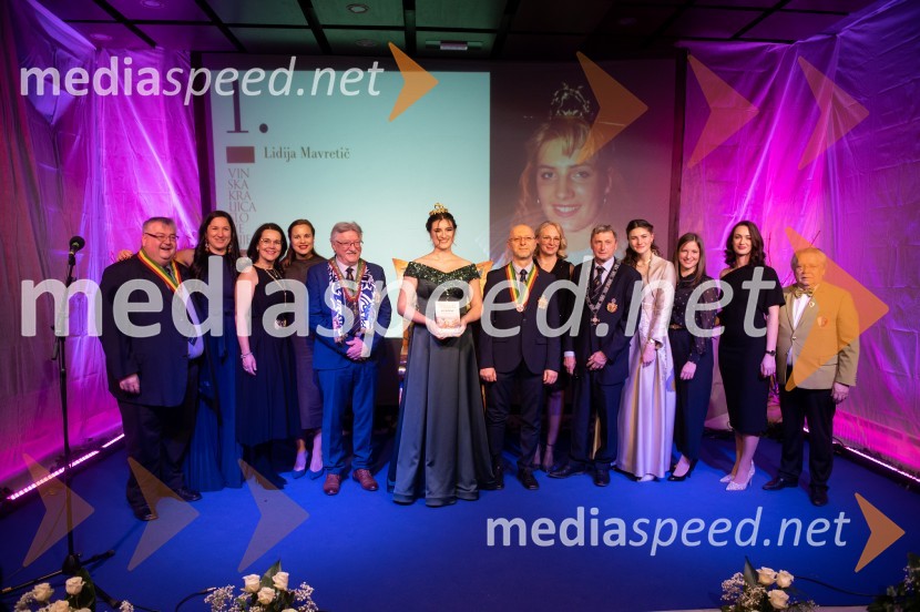 Nina Polanec okronana za 28. Vinsko kraljico Slovenije