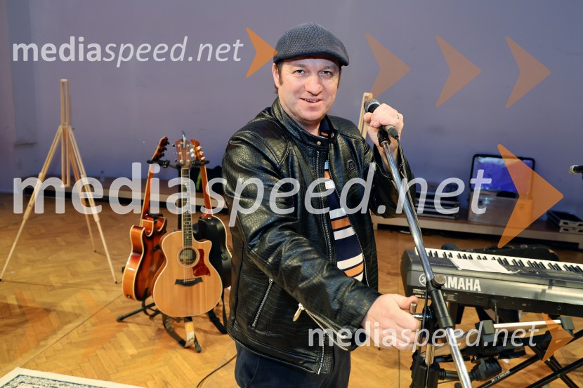  Peter Oset, glasbenik, skupina ModrijaniModrijani, koncert ob 25-letnici glasbene poti