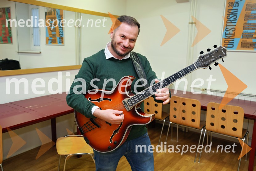  Peter Oset, glasbenik, skupina ModrijaniModrijani, koncert ob 25-letnici glasbene poti