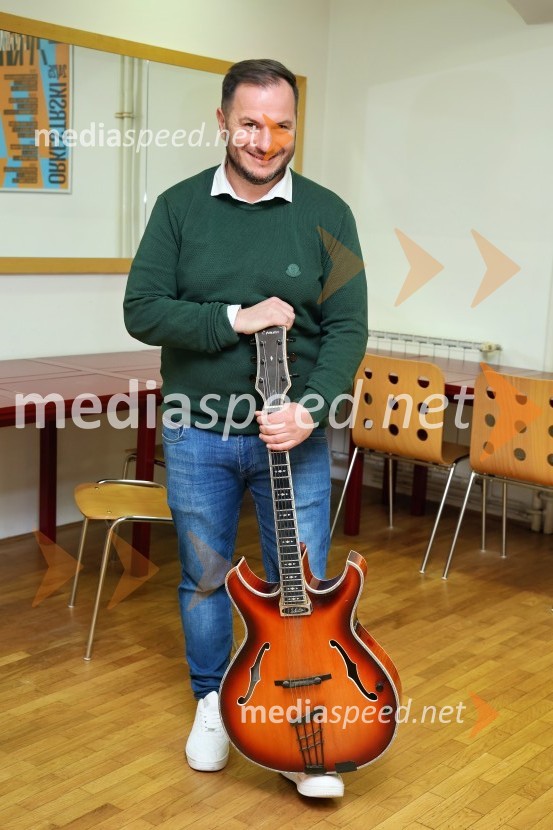  Peter Oset, glasbenik, skupina ModrijaniModrijani, koncert ob 25-letnici glasbene poti