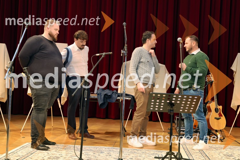  ... ;  Sergije Lugovski, pevec;  Blaž Švab, pevec, skupina Modrijani, voditelj;  Peter Oset, glasbenik, skupina ModrijaniModrijani, koncert ob 25-letnici glasbene poti