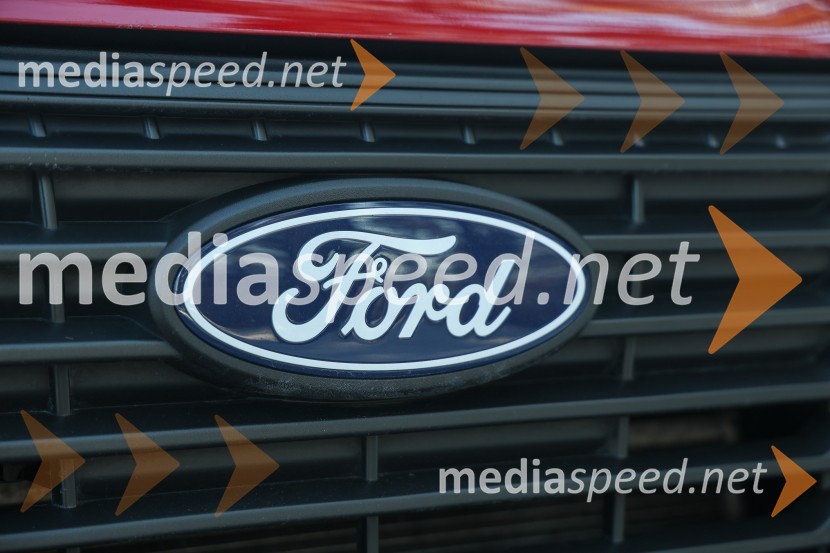 FORD Transit courier TREND