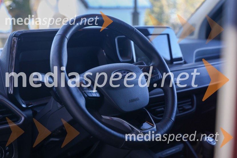 FORD Transit courier TREND