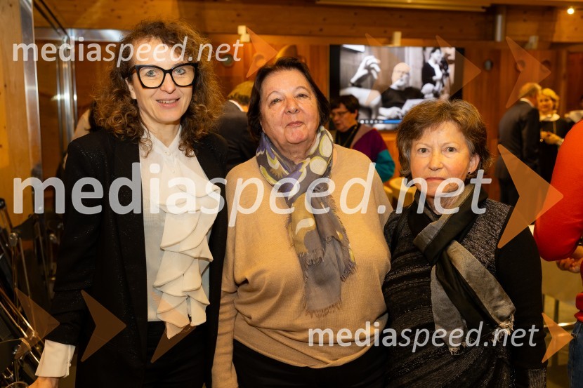  Polona Lovšin, vodja komunikacij, Riko d.o.o.;  ... ;  ... Iskrivo v živo: gost v skednju Škrabčeve domačije zasl. prof. dr. Danilo Türk