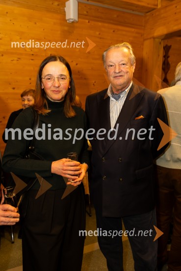  Tanja Rupnik, vodja poslovnega razvoja za Evropo, Riko d.o.o.;  Anton Papež, globalni vodja in soustanovitelj podjetja InterenergoIskrivo v živo: gost v skednju Škrabčeve domačije zasl. prof. dr. Danilo Türk