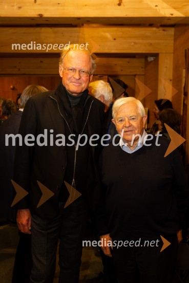  Janez  Škrabec, direktor Riko d.o.o.;  Milan Kučan, nekdanji predsednik Republike SlovenijeIskrivo v živo: gost v skednju Škrabčeve domačije zasl. prof. dr. Danilo Türk