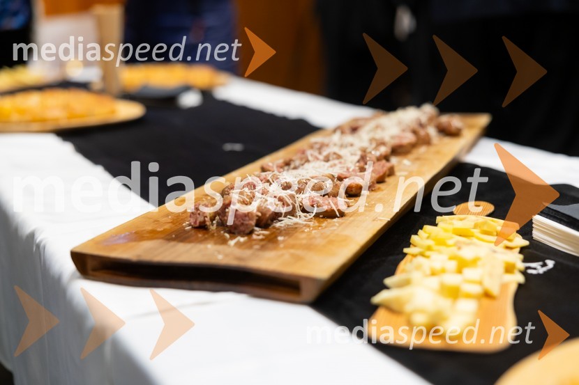 Iskrivo v živo: gost v skednju Škrabčeve domačije zasl. prof. dr. Danilo Türk