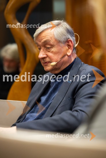  Danilo Türk, nekdanji predsednik Republike SlovenijeIskrivo v živo: gost v skednju Škrabčeve domačije zasl. prof. dr. Danilo Türk