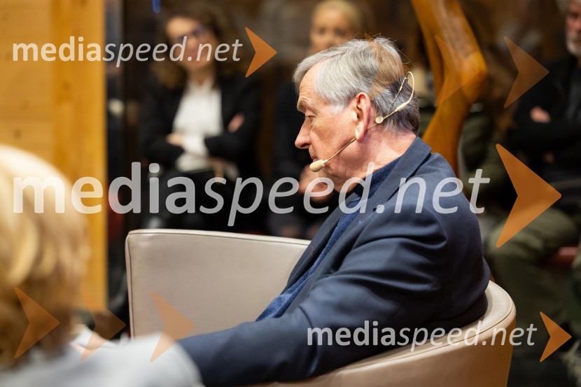  Danilo Türk, nekdanji predsednik Republike SlovenijeIskrivo v živo: gost v skednju Škrabčeve domačije zasl. prof. dr. Danilo Türk