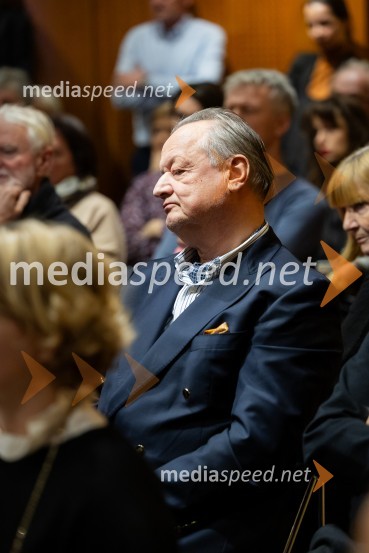  Anton Papež, globalni vodja in soustanovitelj podjetja InterenergoIskrivo v živo: gost v skednju Škrabčeve domačije zasl. prof. dr. Danilo Türk