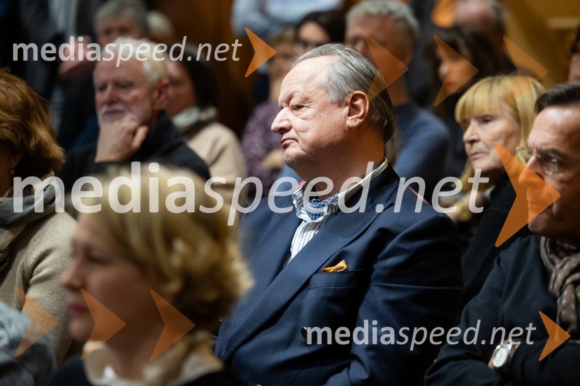  Anton Papež, globalni vodja in soustanovitelj podjetja InterenergoIskrivo v živo: gost v skednju Škrabčeve domačije zasl. prof. dr. Danilo Türk