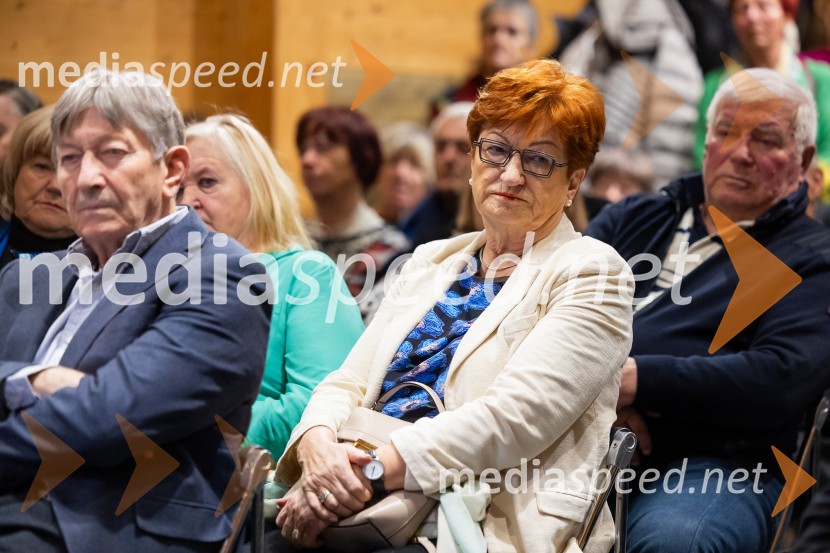  Geza  Vogrinčič;  ... Iskrivo v živo: gost v skednju Škrabčeve domačije zasl. prof. dr. Danilo Türk