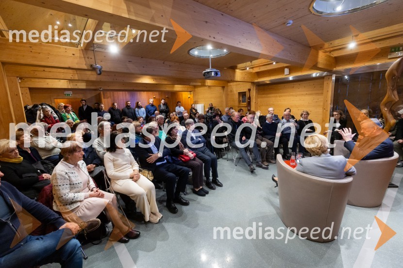 Iskrivo v živo: gost v skednju Škrabčeve domačije zasl. prof. dr. Danilo Türk