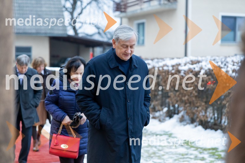  Danilo Türk, nekdanji predsednik Republike SlovenijeIskrivo v živo: gost v skednju Škrabčeve domačije zasl. prof. dr. Danilo Türk