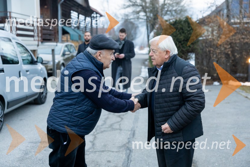  Milan Kučan, nekdanji predsednik Republike SlovenijeIskrivo v živo: gost v skednju Škrabčeve domačije zasl. prof. dr. Danilo Türk