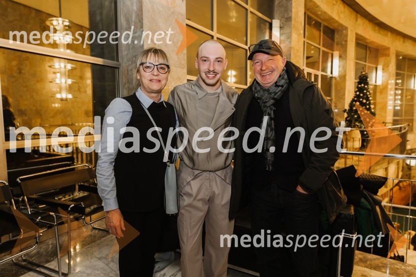  ... ;  Luka Vodopivec, plesalec;  ... Prometej, premiera plesne uprizoritve v SNG Nova Gorica