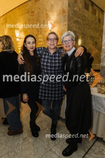  Gaja Višnar, igralka; mag. Neda Rusjan Bric, vsestranska gledališka ustvarjalka;  Mirjam Drnovšček, direktorica, SNG Nova GoricaPrometej, premiera plesne uprizoritve v SNG Nova Gorica