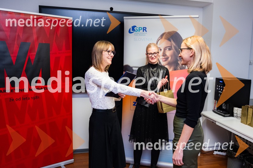  Mateja Repovž, namestnica direktorice na Marketing magazinu in direktorica DIGGIT;  Karolina Marolt, vodja marketinga, Curaprox Slovenija in predavateljica na šoli LSPR;  Ana NađLondonska šola za odnose z javnostmi (LSPR), podelitev diplom 2024