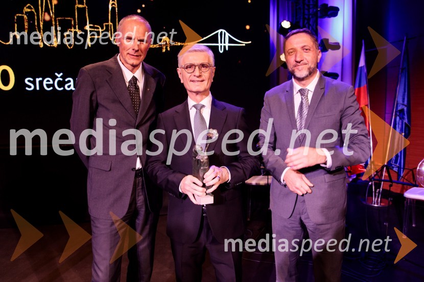 mag. Iztok Seljak, predsednik, Združenje Manager;  Franjo Bobinac, predsednik, Olimpijski komite Slovenije;  Klemen Boštjančič, minister za financeFranjo Bobinac je prejemnik priznanja za življenjsko delo na področju managementa 2024