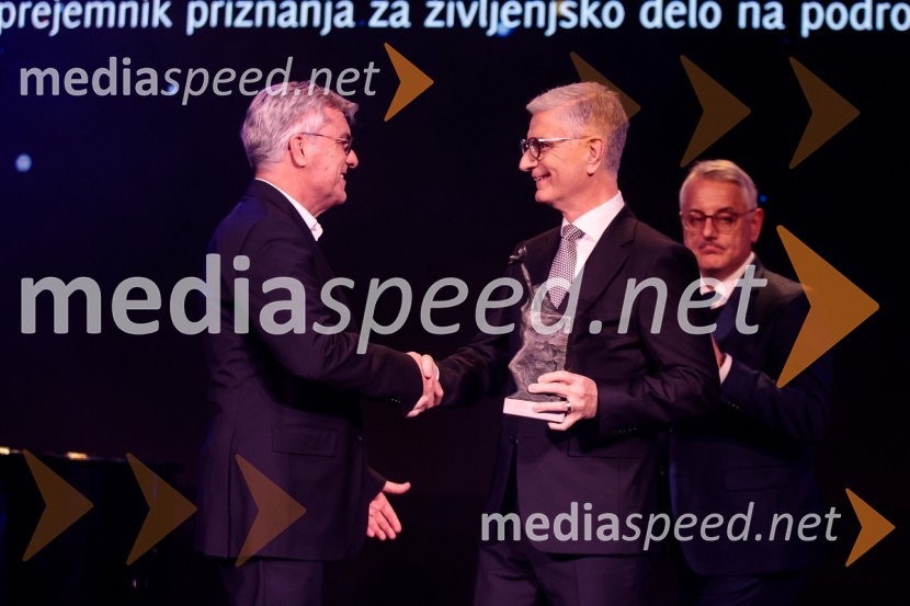  Aleksander  Zalaznik, generalni direktor Danfoss Trata, nekdanji predsednik Združenja Manager;  Franjo Bobinac, predsednik, Olimpijski komite Slovenije;  Matjaž Han, minister za gospodarstvo, turizem in športFranjo Bobinac je prejemnik priznanja za življenjsko delo na področju managementa 2024