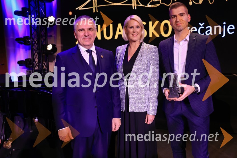  Marko Lotrič, predsednik, Državni svet;  Petra Juvančič, izvršna direktorica, Združenje Manager;  Samo Kumar, generalni direktor podjetja Bankart ter mladi manager leta 2024Franjo Bobinac je prejemnik priznanja za življenjsko delo na področju managementa 2024