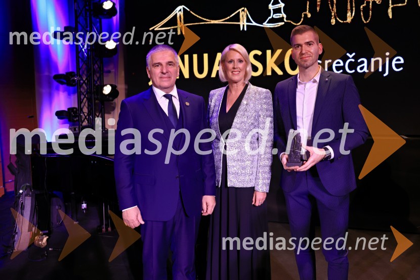  Marko Lotrič, predsednik, Državni svet;  Petra Juvančič, izvršna direktorica, Združenje Manager;  Samo Kumar, generalni direktor podjetja Bankart ter mladi manager leta 2024Franjo Bobinac je prejemnik priznanja za življenjsko delo na področju managementa 2024