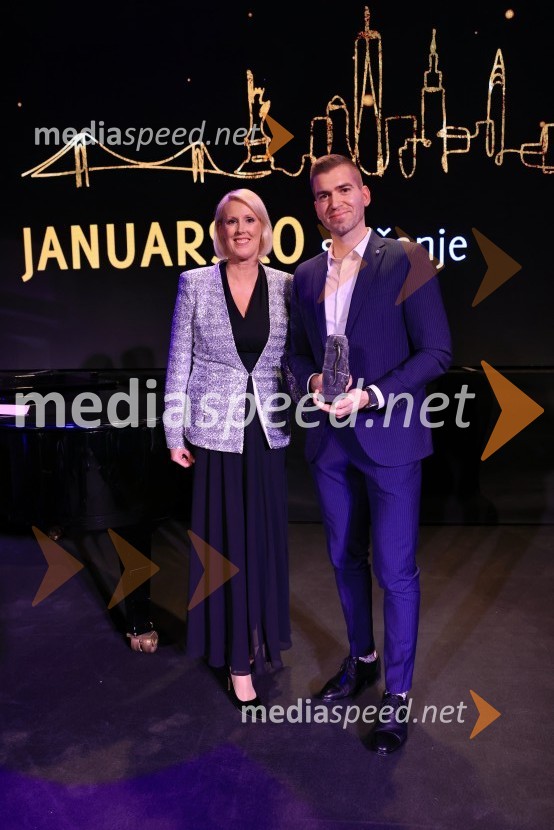  Petra Juvančič, izvršna direktorica, Združenje Manager;  Samo Kumar, generalni direktor podjetja Bankart ter mladi manager leta 2024Franjo Bobinac je prejemnik priznanja za življenjsko delo na področju managementa 2024