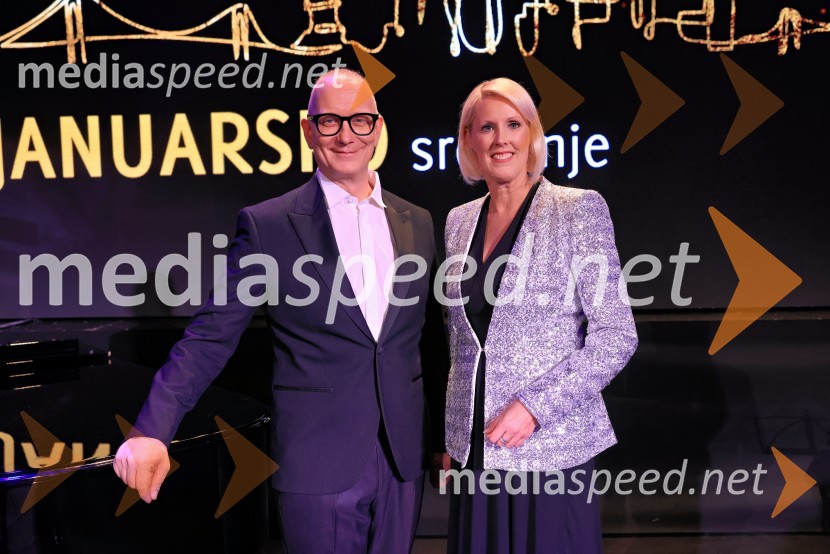  Uroš Smolej, igralec;  Petra Juvančič, izvršna direktorica, Združenje ManagerFranjo Bobinac je prejemnik priznanja za življenjsko delo na področju managementa 2024