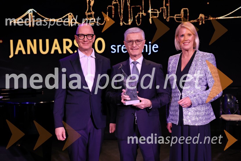  Uroš Smolej, igralec;  Franjo Bobinac, predsednik, Olimpijski komite Slovenije;  Petra Juvančič, izvršna direktorica, Združenje ManagerFranjo Bobinac je prejemnik priznanja za življenjsko delo na področju managementa 2024