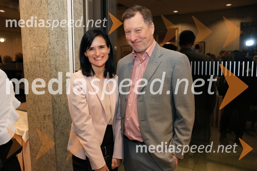  Gordana Kisilak, vodja za javne zadeve in korporativno komuniciranje, Huawei Slovenija;  Matjaž Klipšteter, direktor agencije TaktikFranjo Bobinac je prejemnik priznanja za življenjsko delo na področju managementa 2024