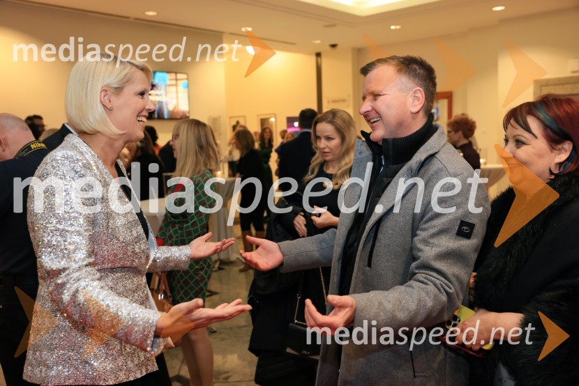  Petra Juvančič, izvršna direktorica, Združenje Manager; dr. Simon Rečnik, direktor Trdnih izdelkov in član uprave Leka d.d.; mag. Sabina Sobočan, direktorica, Varis Lendava d.d.Franjo Bobinac je prejemnik priznanja za življenjsko delo na področju managementa 2024