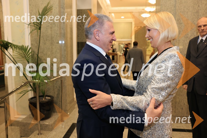  Marko Lotrič, predsednik, Državni svet;  Petra Juvančič, izvršna direktorica, Združenje ManagerFranjo Bobinac je prejemnik priznanja za življenjsko delo na področju managementa 2024