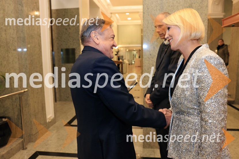  Zoran Janković, župan, Mestna občina Ljubljana;  Petra Juvančič, izvršna direktorica, Združenje ManagerFranjo Bobinac je prejemnik priznanja za življenjsko delo na področju managementa 2024