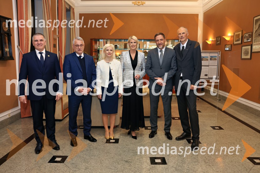  Marko Lotrič, predsednik, Državni svet;  Matjaž Han, minister za gospodarstvo, turizem in šport;  Ksenija Klampfer, ministrica za digitalno preobrazbo;  Petra Juvančič, izvršna direktorica, Združenje Manager;  Klemen Boštjančič, minister za finance; mag. Iztok Seljak, predsednik, Združenje ManagerFranjo Bobinac je prejemnik priznanja za življenjsko delo na področju managementa 2024
