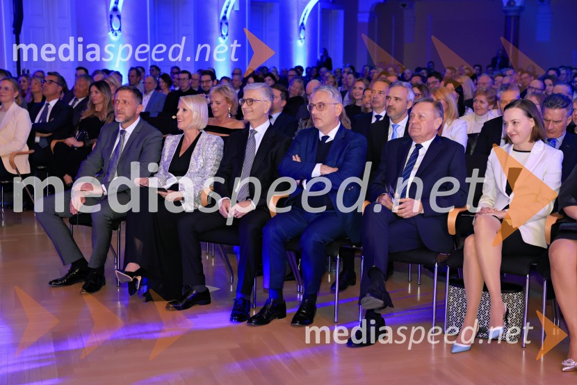  Klemen Boštjančič, minister za finance;  Petra Juvančič, izvršna direktorica, Združenje Manager;  Franjo Bobinac, predsednik, Olimpijski komite Slovenije;  Matjaž Han, minister za gospodarstvo, turizem in šport;  Zoran Janković, župan, Mestna občina Ljubljana;  Meta Lahne, predsednica uprave, Merkur ZavarovalnicaFranjo Bobinac je prejemnik priznanja za življenjsko delo na področju managementa 2024