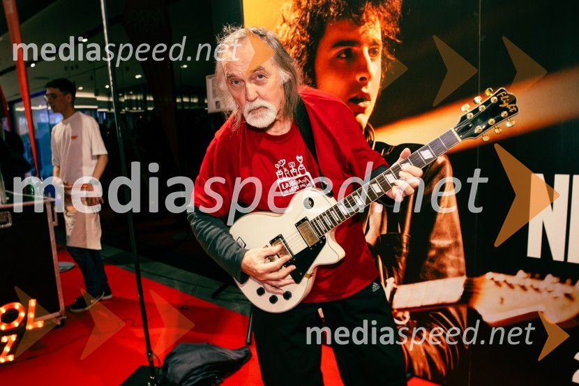  Dragan  Bulič, glasbeni urednikBob Dylan: Popolni neznanec, premiera v Cineplexx Ljubljana