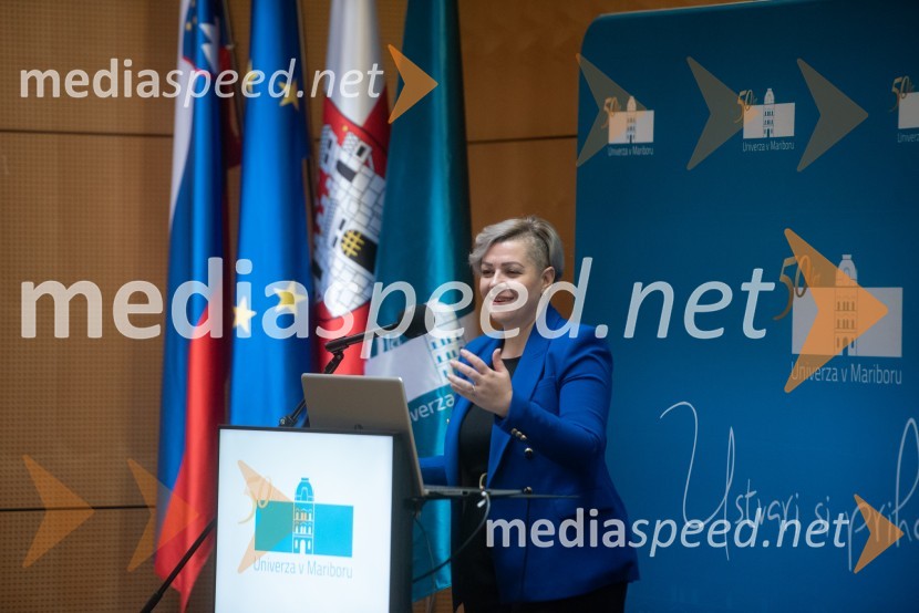 dr. Aida  Kamišalić Latifić,  Fakulteta za elektrotehniko, računalništvo in informatiko, Univerza v MariboruIzobraževanje kot pot do trajnostne prihodnosti na Univerzi v Mariboru