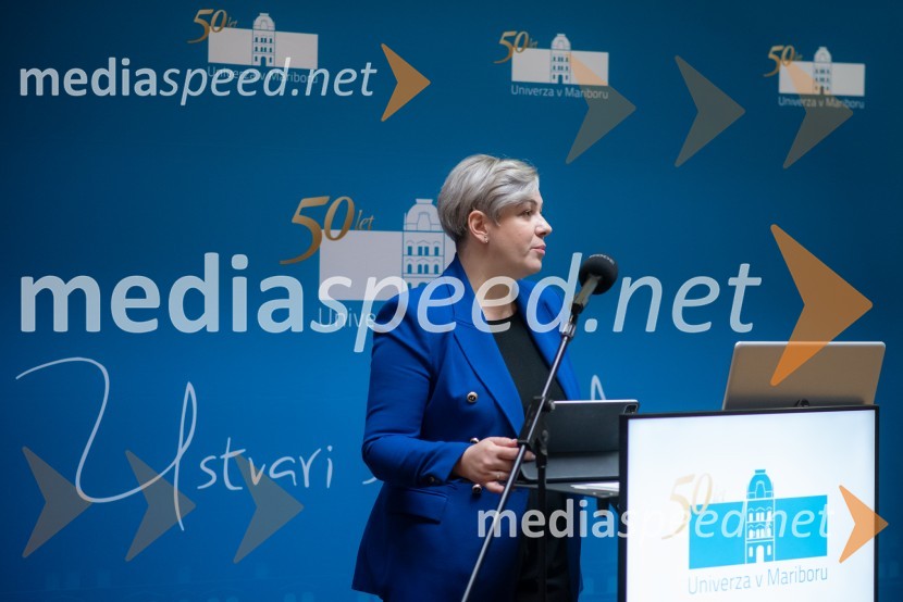 dr. Aida  Kamišalić Latifić,  Fakulteta za elektrotehniko, računalništvo in informatiko, Univerza v MariboruIzobraževanje kot pot do trajnostne prihodnosti na Univerzi v Mariboru