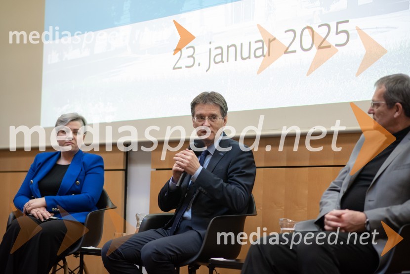 dr. Aida  Kamišalić Latifić,  Fakulteta za elektrotehniko, računalništvo in informatiko, Univerza v Mariboru; prof. dr. Zdravko Kačič, rektor Univerze v Mariboru;  Mojmir Flisek, rektor UMIzobraževanje kot pot do trajnostne prihodnosti na Univerzi v Mariboru