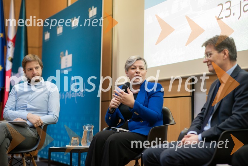  Klemen Tršinar; dr. Aida  Kamišalić Latifić,  Fakulteta za elektrotehniko, računalništvo in informatiko, Univerza v Mariboru; prof. dr. Zdravko Kačič, rektor Univerze v MariboruIzobraževanje kot pot do trajnostne prihodnosti na Univerzi v Mariboru