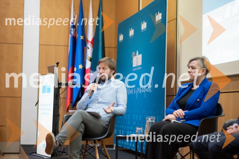  Klemen Tršinar; dr. Aida  Kamišalić Latifić,  Fakulteta za elektrotehniko, računalništvo in informatiko, Univerza v MariboruIzobraževanje kot pot do trajnostne prihodnosti na Univerzi v Mariboru