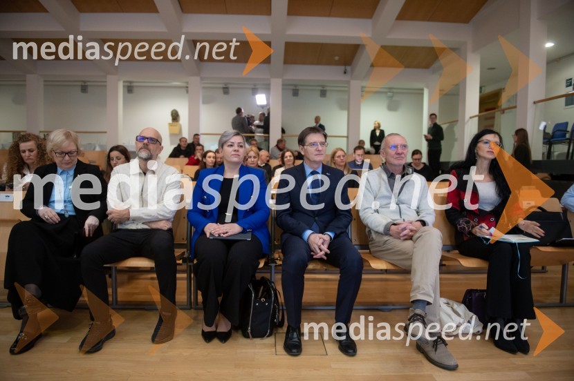  ... ; dr. Aida  Kamišalić Latifić,  Fakulteta za elektrotehniko, računalništvo in informatiko, Univerza v Mariboru; prof. dr. Zdravko Kačič, rektor Univerze v Mariboru; prof. dr.  Danijel Rebolj, profesor, nekdanji rektor, Univerza v Mariboru;  Ana Vovk, visokošolska učiteljica na Filozofski fakulteti UMIzobraževanje kot pot do trajnostne prihodnosti na Univerzi v Mariboru