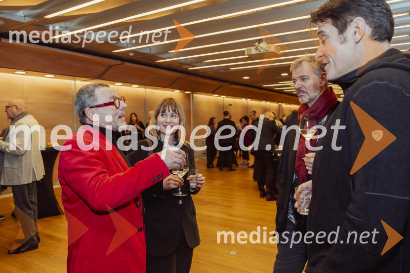  Krešimir  Dolenčić, režiser in gledališki ustvarjalec;  ... ;  ... ;  ... Netopir, premiera operete v koprodukciji SNG Opera in balet Ljubljana in Cankarjevega doma