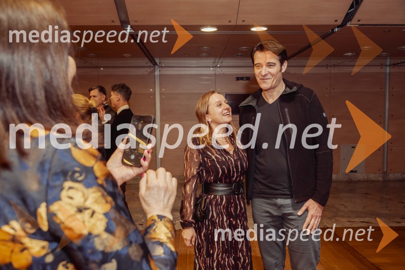  ... ;  Goran Višnjić, hrvaško ameriški filmski igralecNetopir, premiera operete v koprodukciji SNG Opera in balet Ljubljana in Cankarjevega doma