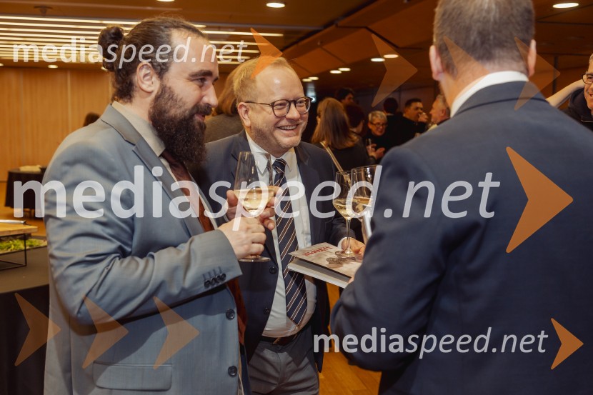   Jure Novak, generalni direktor, Cankarjev dom;  ... Netopir, premiera operete v koprodukciji SNG Opera in balet Ljubljana in Cankarjevega doma