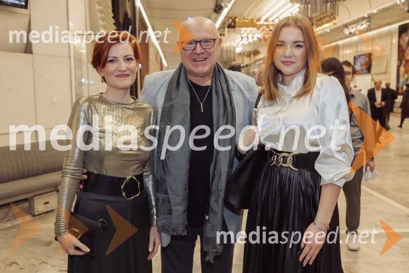 dr. Asta Vrečko, ministrica za kulturo;  Nace Junkar, operni pevec;  Ajda-Lea Jakše, slavistkaNetopir, premiera operete v koprodukciji SNG Opera in balet Ljubljana in Cankarjevega doma