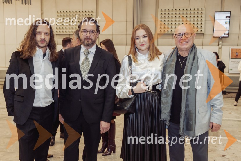  Peter Baroš, direktor kulturno-umetniškega programa Cankarjevega doma;  Marko  Hribernik, direktor SNG Opera in balet Ljubljana;  Ajda-Lea Jakše, slavistka;  Nace Junkar, operni pevecNetopir, premiera operete v koprodukciji SNG Opera in balet Ljubljana in Cankarjevega doma